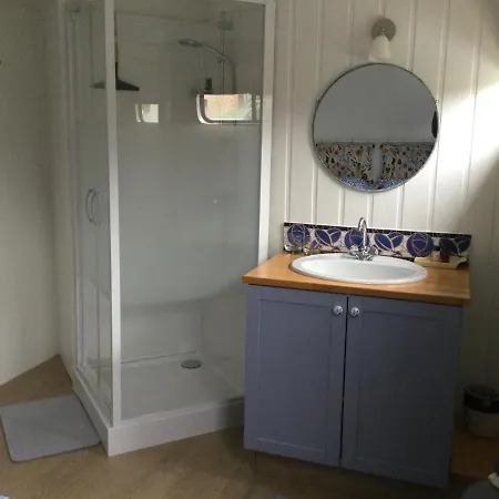 Botel Peniche Gemjo *