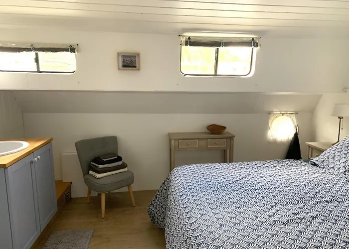 Πλωτό κατάλυμα Peniche Gemjo *