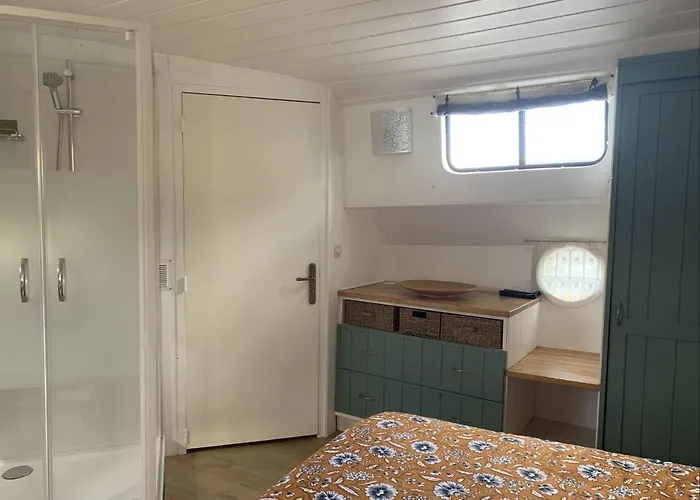 Πλωτό κατάλυμα Peniche Gemjo Castelsarrasin